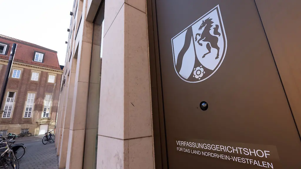 Der-Verfassungsgerichtshof-des-Landes-NRW-hat-eine-Beschwerde-der-Polizeiwerkschaft-als-unzulaessig-abgewiesen
