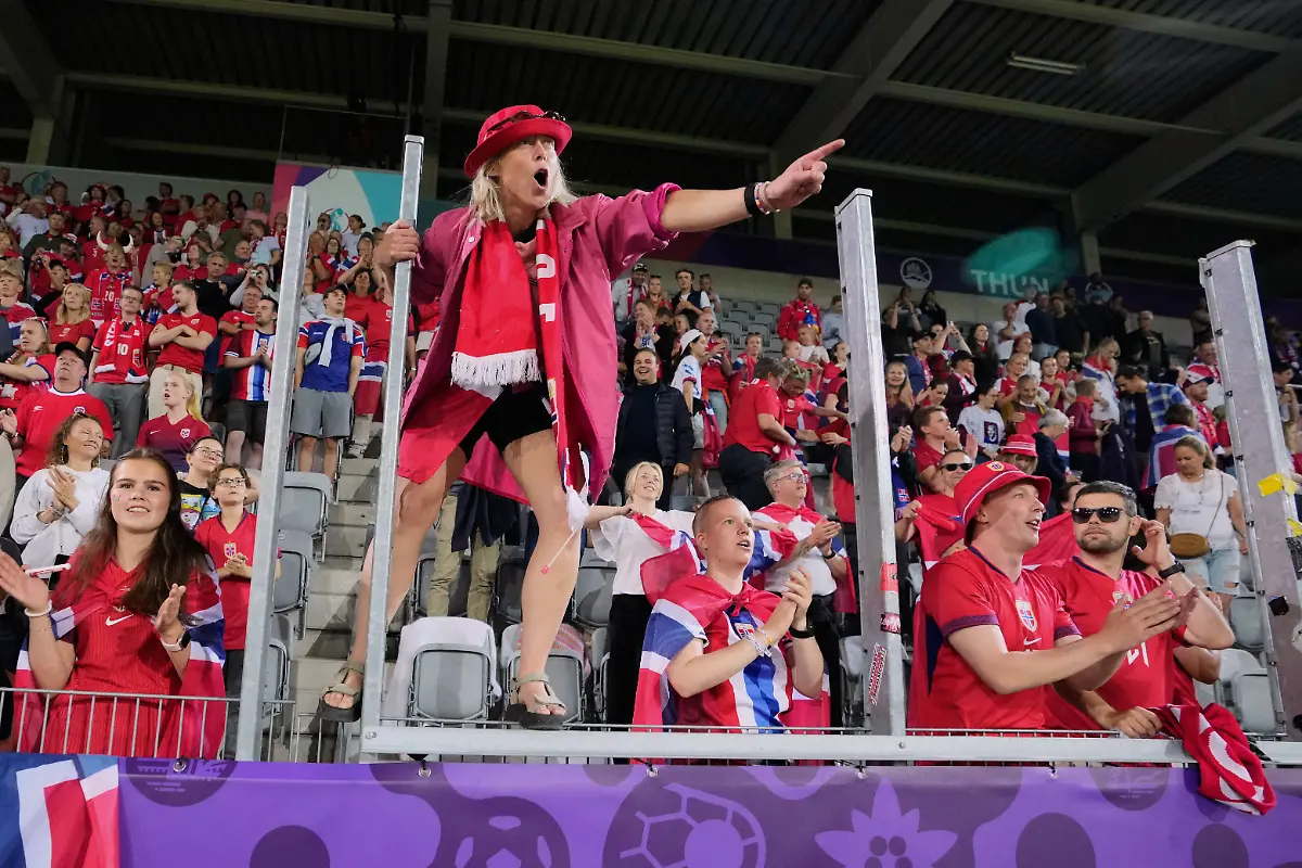 Norway-fans-cheer-after-the-Euro-2025-group-A-soccer-match-between-Norway-and-Iceland-at-Arena-Thun-in-Thun-Switzerland-Thursday-July-10-2025