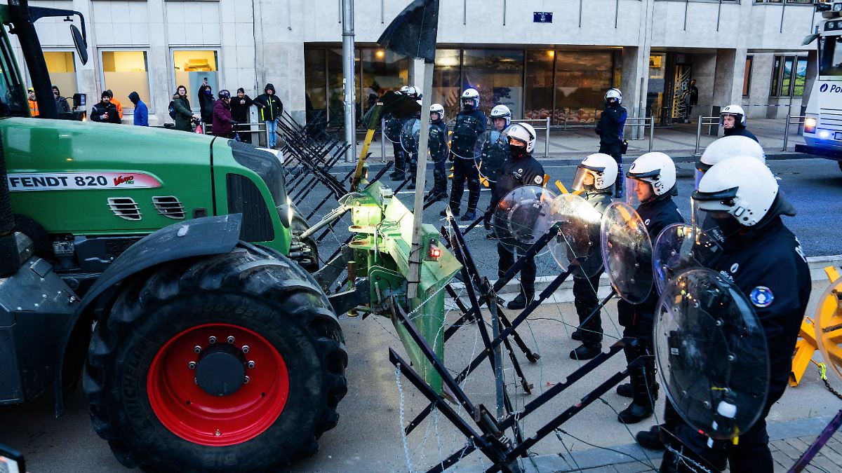 Heftige-Proteste-bei-EU-Gipfel-Macron-reichen-Fortschritte-bei-Mercosur-Verhandlungen-nicht