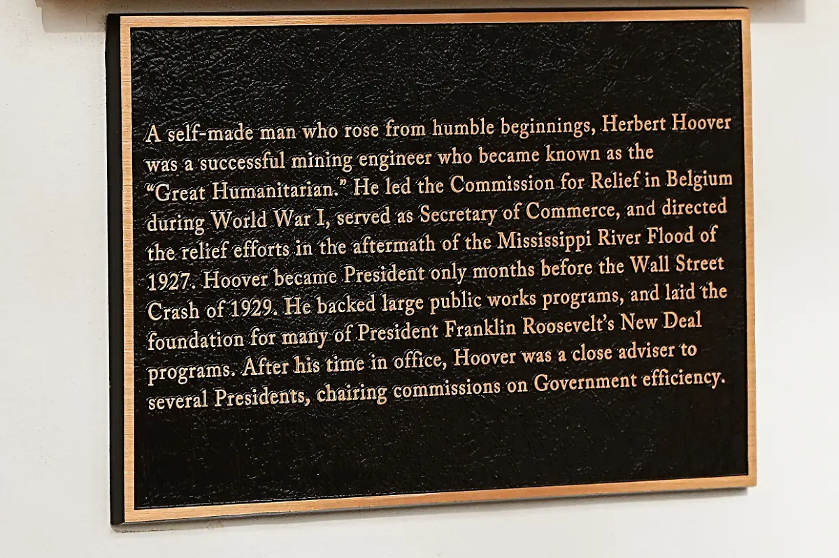 A-plaque-dedicated-to-former-U-S-President-Herbert-Hoover-at-the-Presidential-Walk-of-Fame-at-the-White-House-in-Washington-D-C-U-S-December-17-2025
