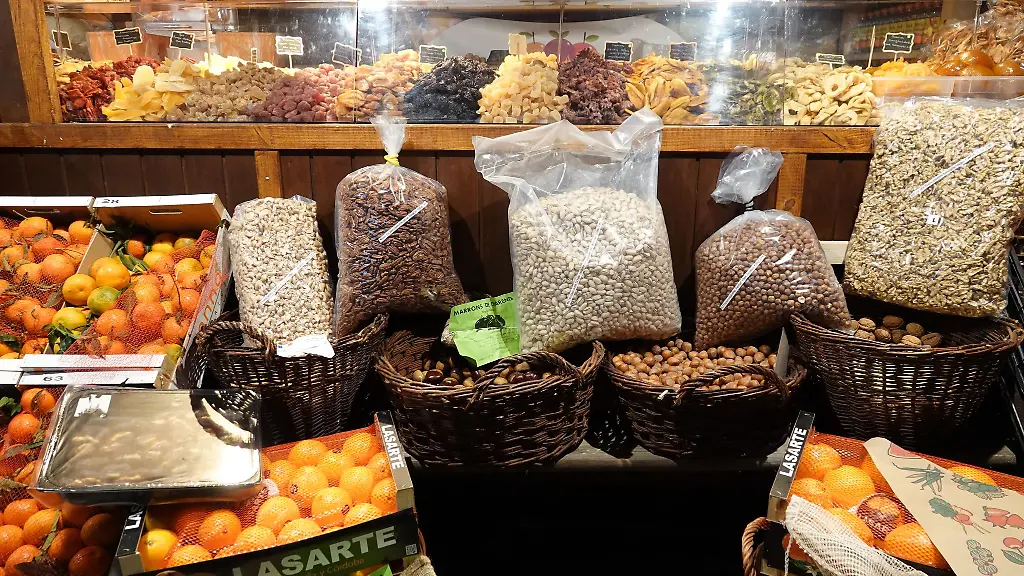 Feigen-Nuesse-Gebaeck-gehoeren-traditionell-zu-Weihnachten-Lebensmittelkontrollen-zeigten-dass-sie-in-aller-Regel-ohne-Bedenken-konsumiert-werden-koennen