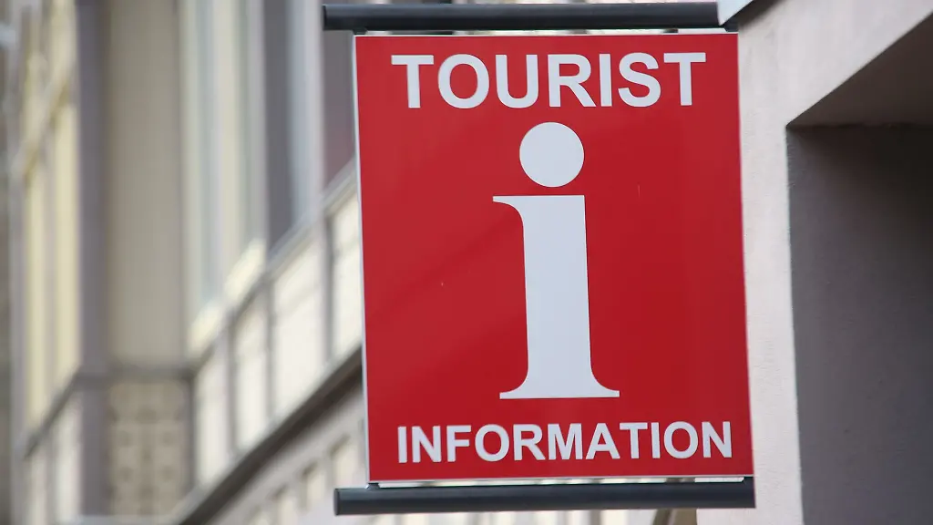 Fast-die-Haelfte-der-Unternehmen-im-Gastgewerbe-hat-laut-IHK-Umsatzrueckgaenge-hinnehmen-muessen