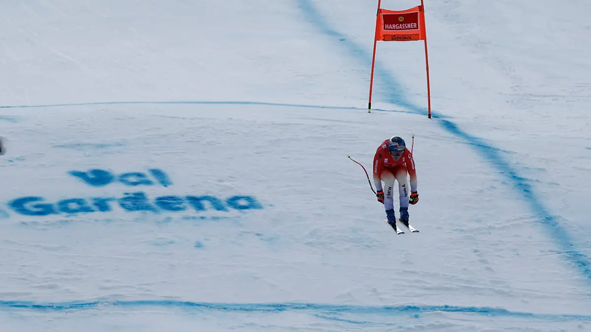 Ski-alpin-Weltcup-Abfahrt-Maenner-Der-Schweizer-Marco-Odermatt-in-Aktion