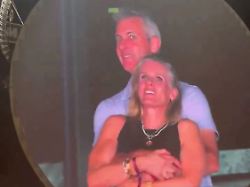 Als "Ehebrecherin" beschimpft: Frau aus der Coldplay-Kiss-Cam bekommt Morddrohungen