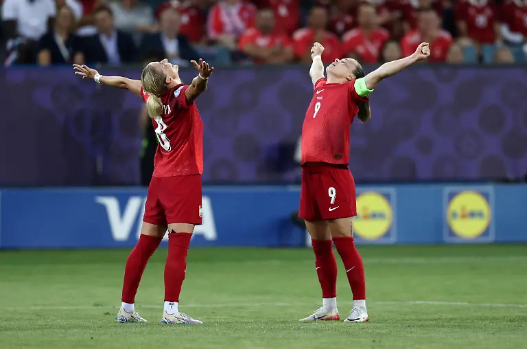 Soccer-Football-UEFA-Women-s-Euro-2025-Group-C-Poland-v-Denmark-Stadion-Allmend-Lucerne-Switzerland-July-12-2025-Poland-s-Ewa-Pajor-celebrates-scoring-their-second-goal-with-Ewelina-Kamczyk-REUTERS-Stephane-Mahe-TPX-IMAGES-OF-THE-DAY