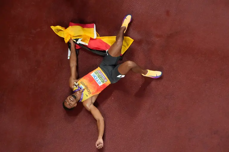 Germany-s-Leo-Neugebauer-lays-on-the-track-after-winning-the-decathlon-at-the-World-Athletics-Championships-in-Tokyo-Sunday-Sept-21-2025-AP-Photo-David-J