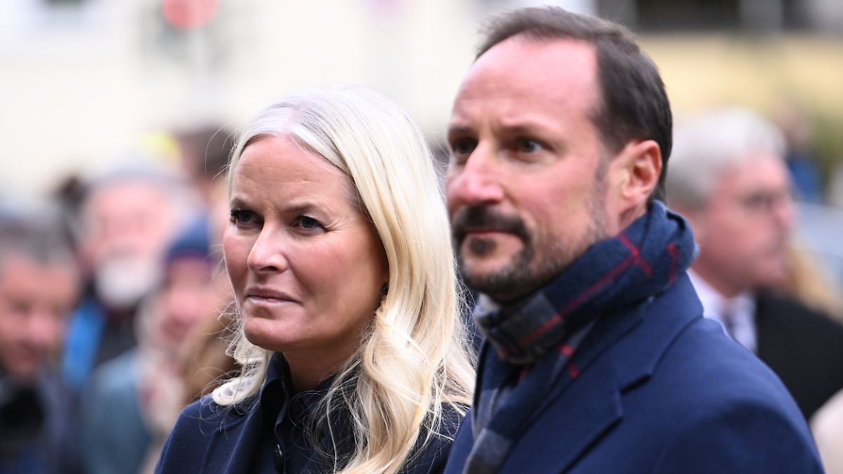 -Es-ist-ein-Trauerprozess-Mette-Marit-und-Haakon-lassen-tief-in-ihre-Seelen-blicken