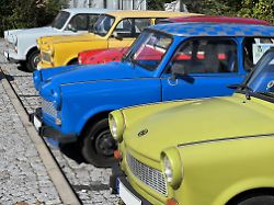 Stinker, Rennpappe, Plastebomber: DDR-Kultautos P 70 und Trabant - verspottet und geliebt