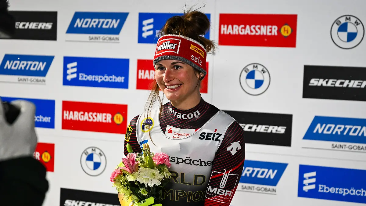 Dec-19-2025-Lake-Placid-NY-USA-Julia-Taubitz-GER-winner-of-the-Women-Luge-Singles-at-Mt-Van-Hoevenberg