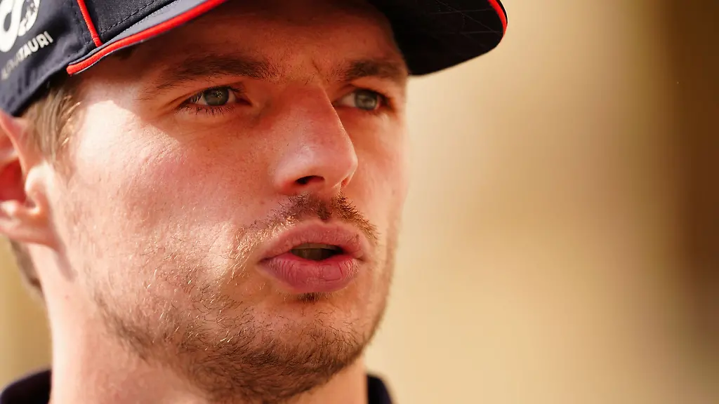 Max-Verstappen-Sein-Vertrag-ist-bis-2028-gueltig