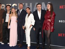 Streit kurz vor Weihnachten?: Brooklyn Beckham soll seine Eltern blockiert haben