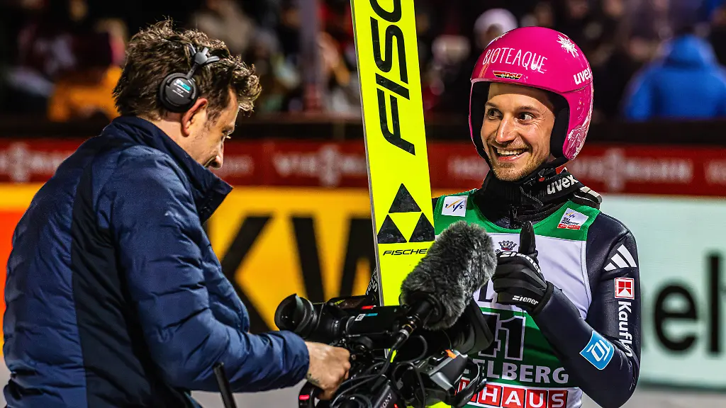 FIS-Ski-jumping-Skispringen-Ski-nordisch-World-Cup-Men-Engelberg-Switzerland-Engelberg-Switzerland-20th-Dec-2025-German-ski-jumper-Felix-Hoffmann-finished-the-World-Cup-in-second-place-on-Saturday
