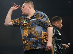Plaisier besiegt "Iceman": Nummer 92 der Welt kegelt Darts-Superstar aus der WM