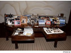 Nach massiver Kritik: Aus Epstein-Akten entferntes Trump-Foto wieder aufgetaucht