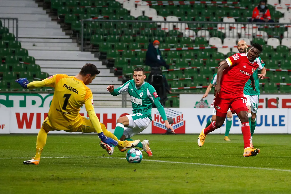 4e0936e31bcff8902cd9fc628921fec6