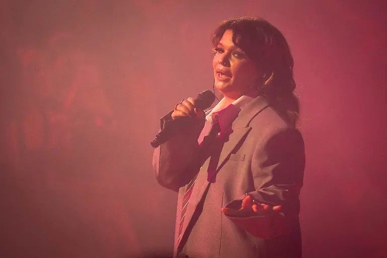 H-M-180-London-Fashion-Week-Lola-Young-performs-during-the-H-M-180-show-at-180-The-Strand-in-Temple-central-London-during-London-Fashion-Week-Picture-date-Thursday-September-18-2025