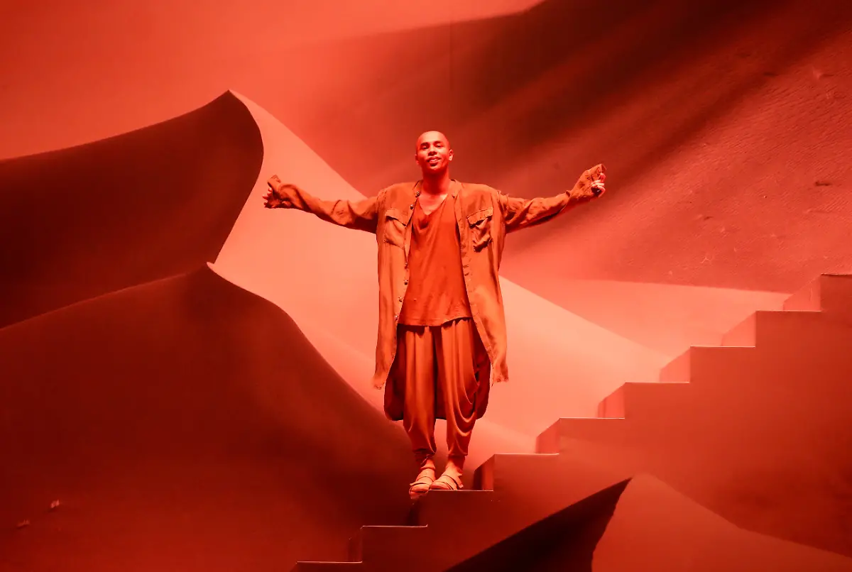 2020-12-09T113430Z-1728764743-RC2NJK9XGT41-RTRMADP-3-GLOBAL-POY-2020