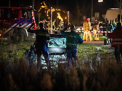 Neun Verletzte bei Lichterparade: Auto fährt in Menschenmenge in den Niederlanden