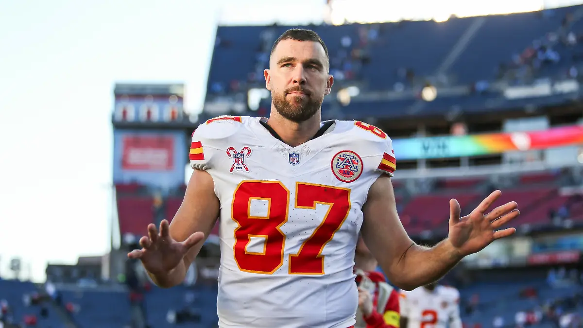 Kansas-City-Chiefs-tight-end-Travis-Kelce-87-walks-off-the-field-after-the-game-against-the-Tennessee-Titans-at-Nissan-Stadium-in-Nashville-Tennessee-on-December-21-2025