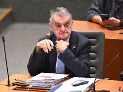 "Dann bin ich weg": Zusammenarbeit mit AfD? Reul droht mit CDU-Austritt