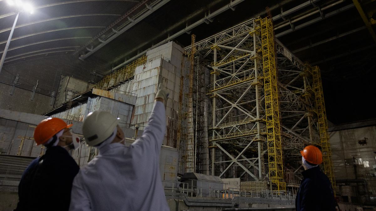 Bei-Ersch-tterung-durch-Angriffe-Tschernobyl-Leiter-warnt-vor-Einsturz-der-Schutzh-lle