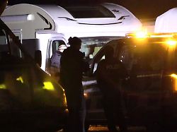 Nordrhein-Westfalen: Wohnwagenbesitzer überrascht Einbrecher – Täter flüchtig