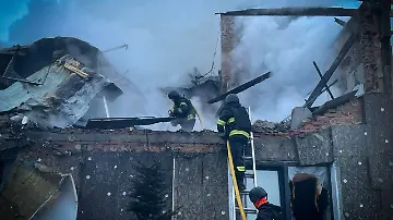 2025-12-23T075226Z_1996773001_RC27MIAVX3LV_RTRMADP_3_UKRAINE-CRISIS-ATTACK-KYIV-REGION