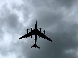 Ausländische Jets eskortieren: Moskau: Russische Bomber nördlich von Skandinavien unterwegs