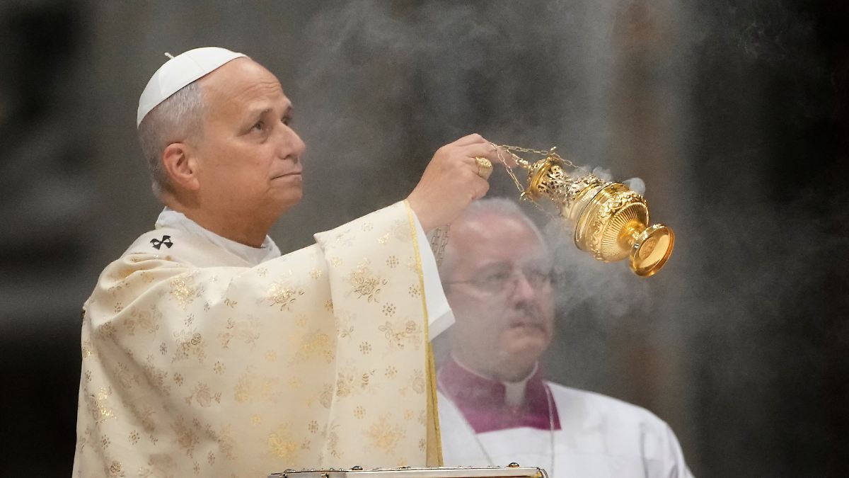 Lage-der-Pal-stinenser-in-Gaza-Papst-Leo-XIV-u-ert-ungew-hnlich-direkte-Kritik-in-Weihnachtsmesse