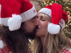 Kuss unter dem Mistelzweig: Heidi Klum zeigt romantisches Date mit Tom Kaulitz