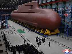 Kim Jong Un besucht Werft: Nordkorea zeigt Baufortschritt seines ersten Atom-U-Bootes