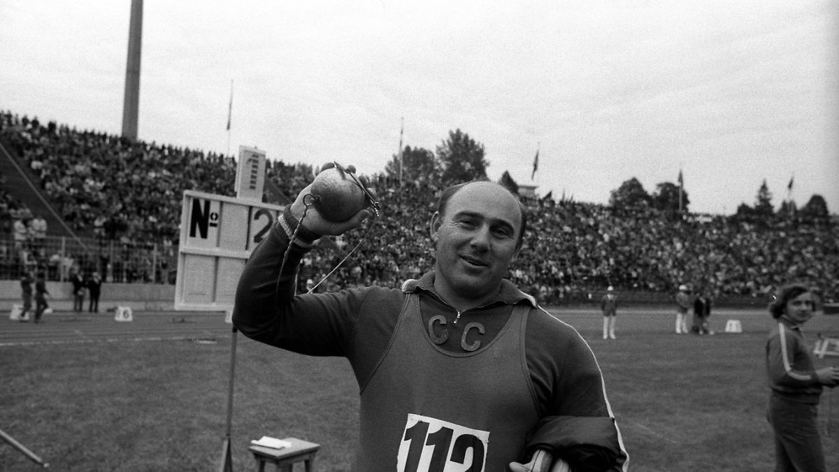 Photo De Presse Originale 1971 - Anatoliy Bondarchuk (équipe URSS) - Vintage Noir Et Blanc, RSH24913