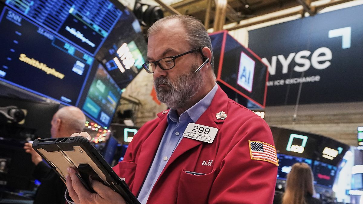 Wall-Street-schlie-t-unver-ndert-US-Anleger-hoffen-auf-Santa-Claus-Rally