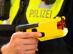 Berlin & Brandenburg: Brandenburger Polizei setzt Taser seltener ein