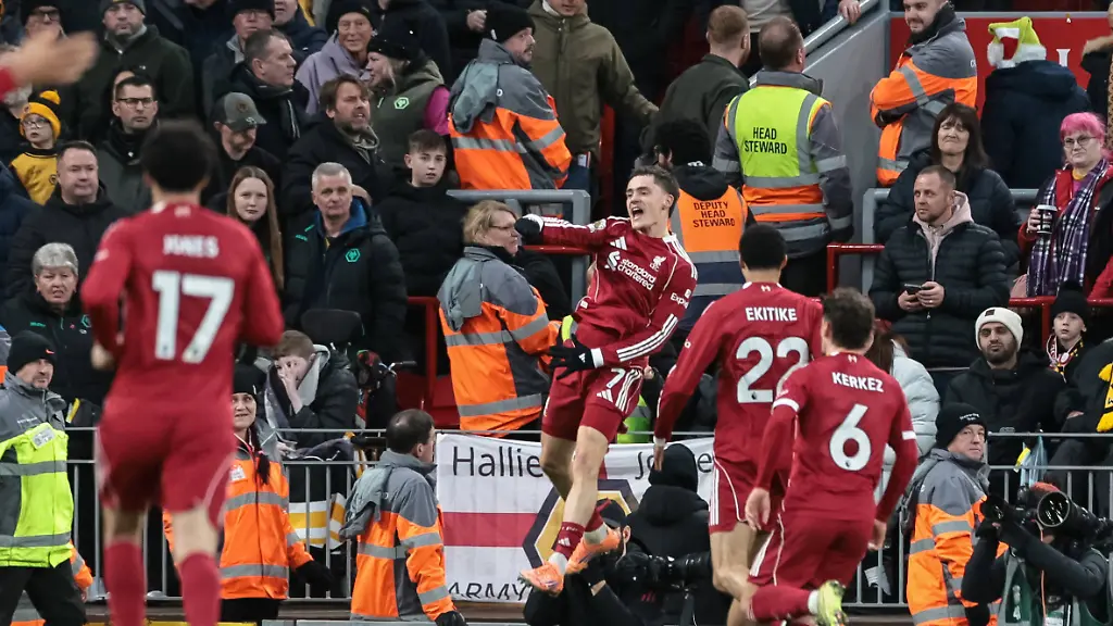 Premier-League-Liverpool-v-Wolverhampton-Wanderers-Florian-Wirtz-of-Liverpool-celebrates-his-goal-to-make-it-2-0-during-the-Premier-League-match-Liverpool-vs-Wolverhampton-Wanderers-at-Anfield-Liverpool-United-Kingdom-27th-December-2025-Photo-by-Mark-Cosgrove-News-Images-Liverpool-Anfield-Merseyside-United-Kingdom-Copyright-xMarkxCosgrove-NewsxImagesx