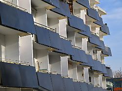 Nordrhein-Westfalen: Zehntausende neue "Balkonkraftwerke" in NRW installiert