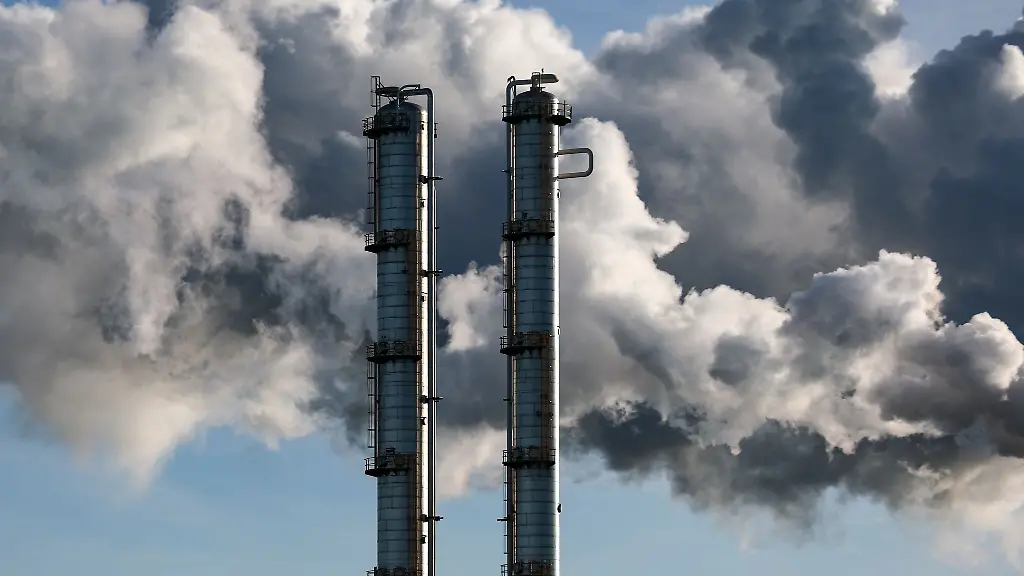 Gut-jedes-zweite-der-100-umsatzstaerksten-Unternehmen-in-Deutschland-machte-von-Januar-bis-September-weniger-Gewinn