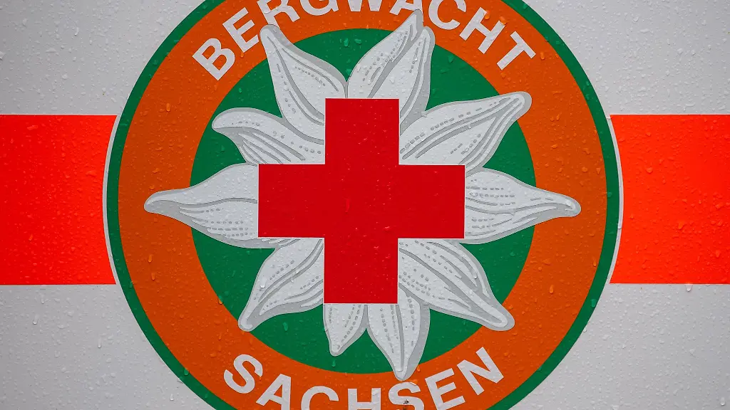 Die-Bergwacht-Sachsen-hat-am-Sonntag-einen-abgestuerzten-Wanderer-in-der-Saechsischen-Schweiz-geborgen