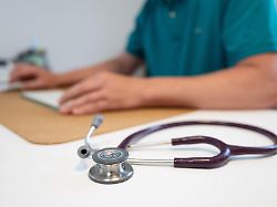 "Sind schon Melkkühe der Nation": Patientenvertreter lehnen Gebühr für Praxisbesuche ab