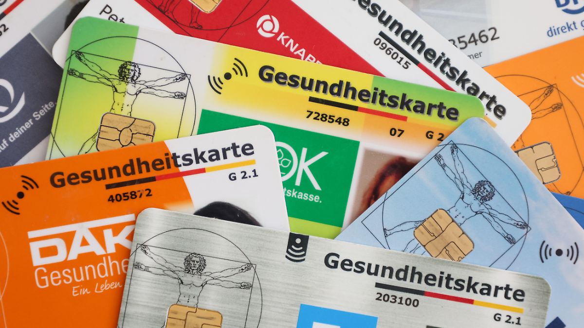 -ber-zusatzbeitrag-hinaus-verbrauchersch-tzer-fordern-bessere-vergleichbarkeit-der-krankenkassen