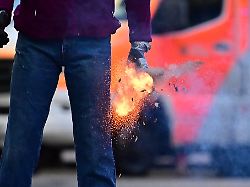 Berlin & Brandenburg: Ausnahmezustand: Mehr als 2.000 Feuerwehrleute im Einsatz