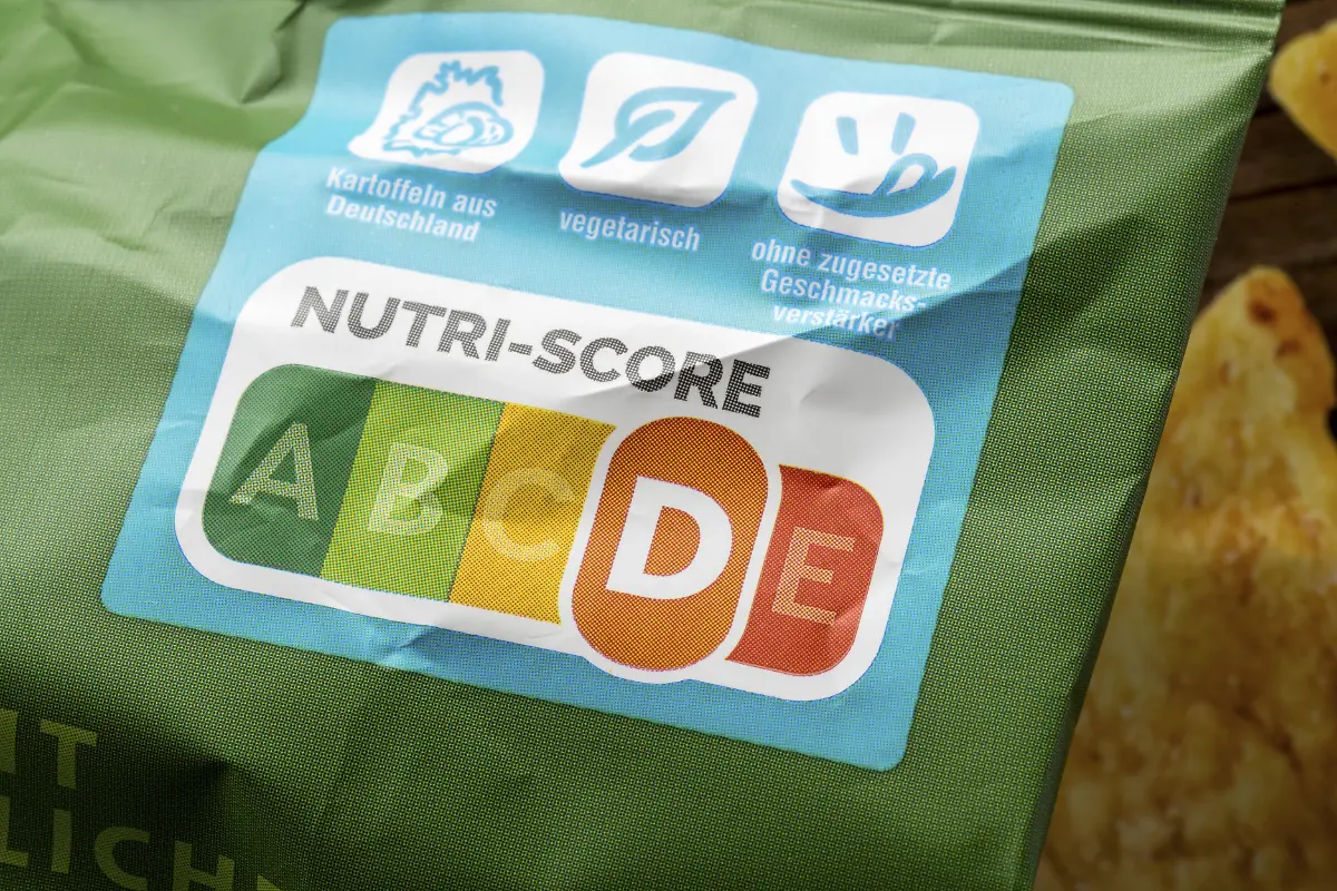 Label-NUTRI-SCORE-auf-Verpackung-Naehrwertkennzeichnungssystem-Lebensmittelampel-Baden-Wuerttemberg-Deutschland-Europa-OrigBildgroesse-8256x5504-px