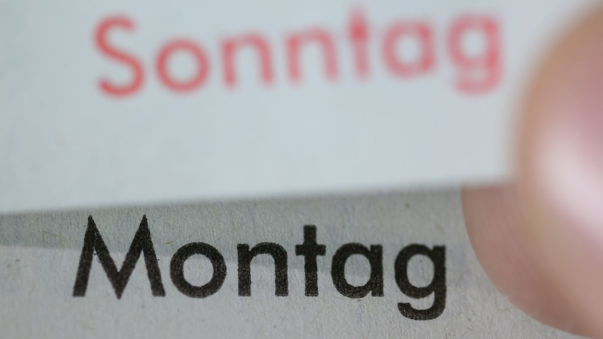 -nderung-vor-50-Jahren-Als-die-Woche-pl-tzlich-montags-begann