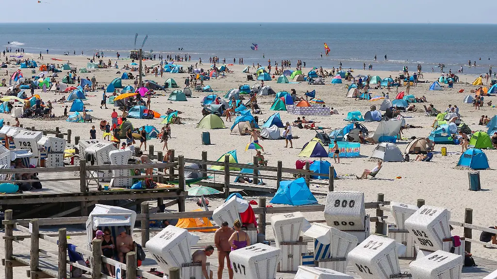 Sonnig-und-warm-aber-etwas-zu-trocken-hat-sich-das-Wetter-im-Norden-im-Jahr-2025-praesentiert-wie-der-Deutsche-Wetterdienst-DWD-mitteilte