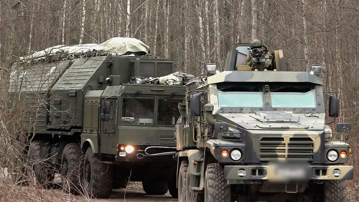 Angeblich-unstoppbare-Oreschnik-Putin-stationiert-Hyperschallraketen-in-Belarus