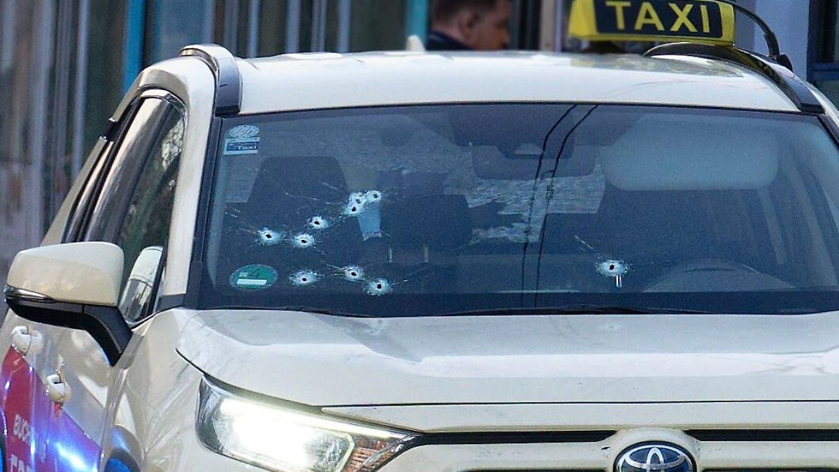 Gezielter-Anschlag-Sch-sse-auf-Taxi-Fahrgast-mitten-in-D-sseldorfer-Innenstadt