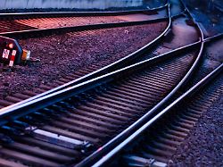 Niedersachsen & Bremen: 25-Jähriger tot im Gleisbett in Göttingen gefunden