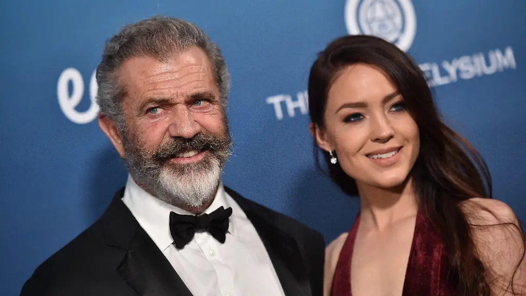 Mel-Gibson-Rosalind-Ross-attend-Michael-Muller-s-HEAVEN-presented-by-The-Art-of-Elysium-on-January-5-2019-in-Los-Angeles-CA-USA-Photo-by-Lionel-Hahn-ABACAPRESS
