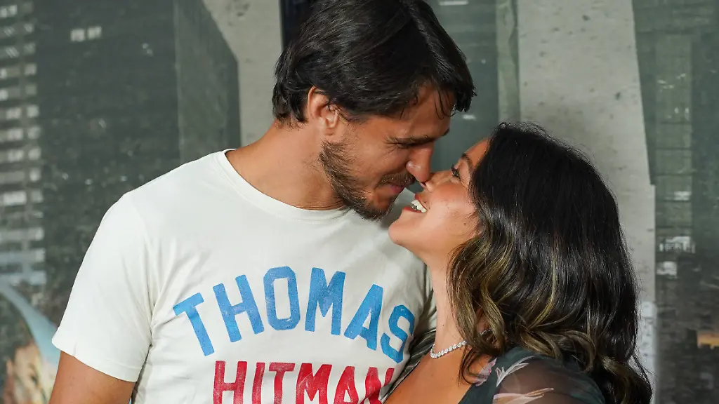 Katie-taylor-vs-Amanda-serrano-3-New-katie-taylor-vs-Amanda-serrano-3-July-11-2025-madison-square-garden-new-york-usa-joe-locicero-and-actress-gina-rodriguez-attend-at-madison-square-garden-for-the-katie-taylor-vs-Amanda-serrano-trilogy-fight-on-july-11-2025-in-new-york-city-Credit-jorge-estrellado-thenews2-Foto-Jorge-Estrellado-Thenews2-imago-images-Katie-taylor-vs