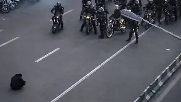 Iraner-gegen-Polizei